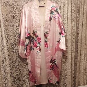 Elegant Pink Floral Kimono Robe Small